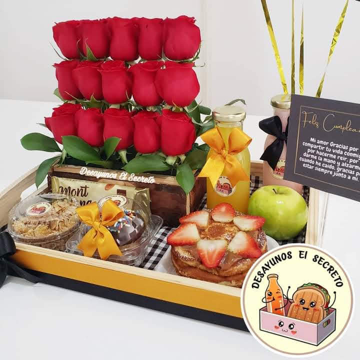 Desayuno sorpresa con flores y decoración